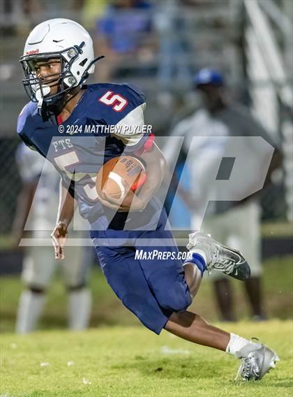 Thumbnail 2 in Scotland @ Terry Sanford photogallery.