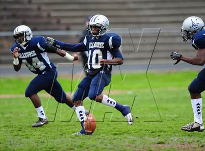 Thumbnail 2 in Xavier @ Hillhouse photogallery.