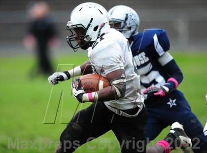 Thumbnail 2 in Xavier @ Hillhouse photogallery.
