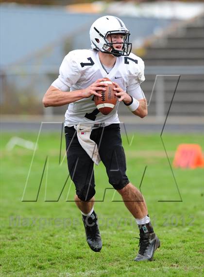 Thumbnail 3 in Xavier @ Hillhouse photogallery.
