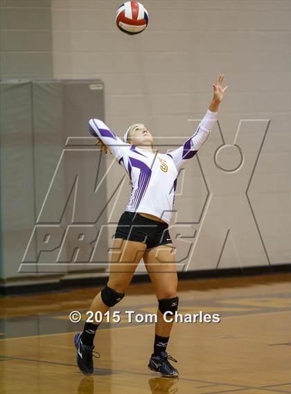 Thumbnail 1 in Farmersville vs. Sherman JV (Farmersville Tournament) photogallery.