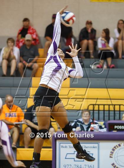 Thumbnail 3 in Farmersville vs. Sherman JV (Farmersville Tournament) photogallery.