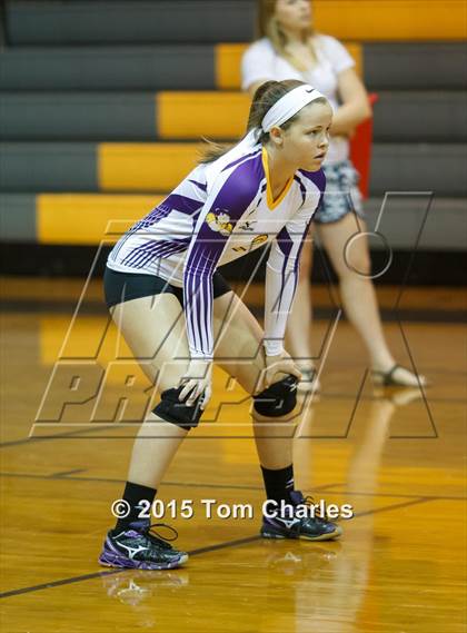 Thumbnail 3 in Farmersville vs. Sherman JV (Farmersville Tournament) photogallery.