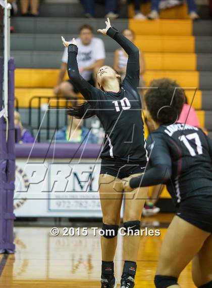 Thumbnail 2 in Farmersville vs. Sherman JV (Farmersville Tournament) photogallery.