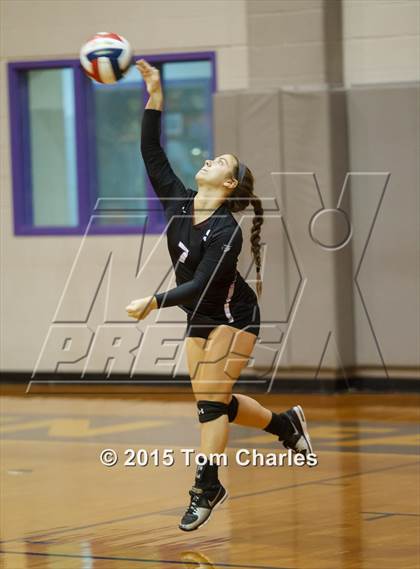 Thumbnail 1 in Farmersville vs. Sherman JV (Farmersville Tournament) photogallery.