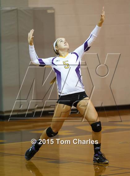 Thumbnail 3 in Farmersville vs. Sherman JV (Farmersville Tournament) photogallery.
