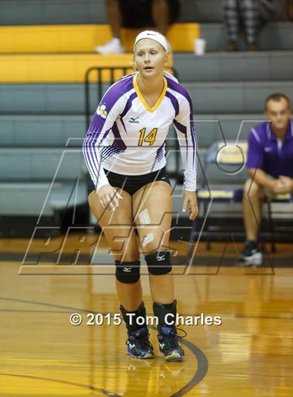 Thumbnail 1 in Farmersville vs. Sherman JV (Farmersville Tournament) photogallery.