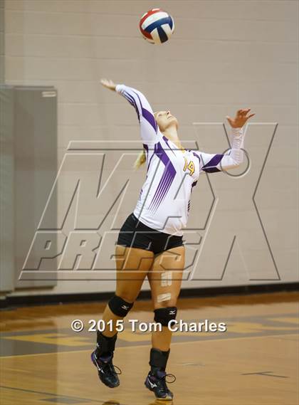 Thumbnail 2 in Farmersville vs. Sherman JV (Farmersville Tournament) photogallery.