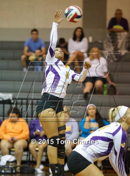 Thumbnail 1 in Farmersville vs. Sherman JV (Farmersville Tournament) photogallery.