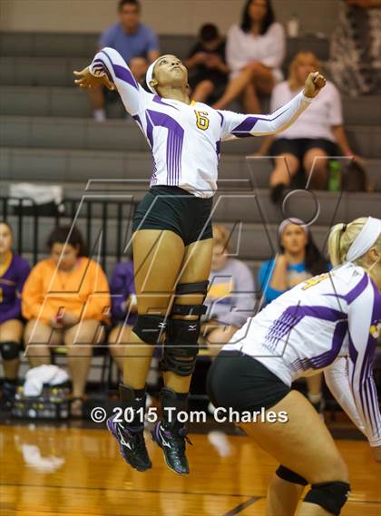 Thumbnail 3 in Farmersville vs. Sherman JV (Farmersville Tournament) photogallery.