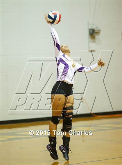 Thumbnail 3 in Farmersville vs. Sherman JV (Farmersville Tournament) photogallery.
