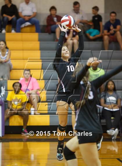 Thumbnail 1 in Farmersville vs. Sherman JV (Farmersville Tournament) photogallery.