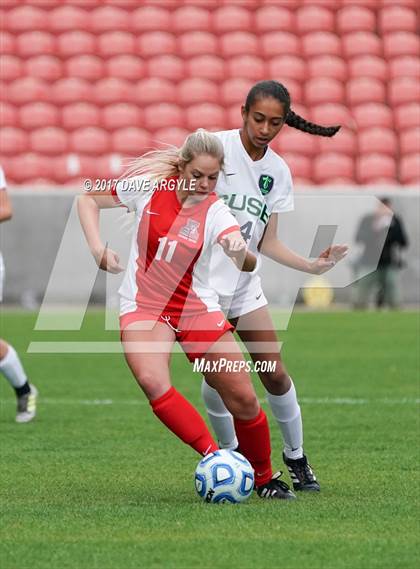Thumbnail 3 in Syracuse vs. American Fork (UHSAA 6A Final) photogallery.