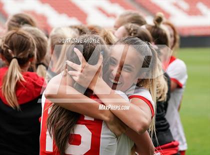 Thumbnail 1 in Syracuse vs. American Fork (UHSAA 6A Final) photogallery.