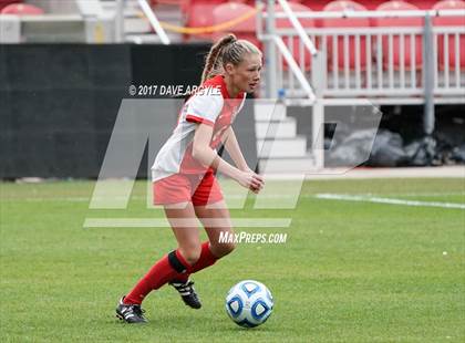 Thumbnail 1 in Syracuse vs. American Fork (UHSAA 6A Final) photogallery.