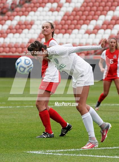 Thumbnail 1 in Syracuse vs. American Fork (UHSAA 6A Final) photogallery.