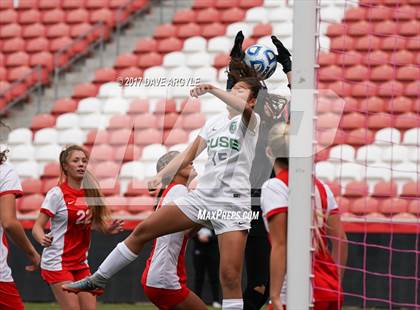 Thumbnail 3 in Syracuse vs. American Fork (UHSAA 6A Final) photogallery.