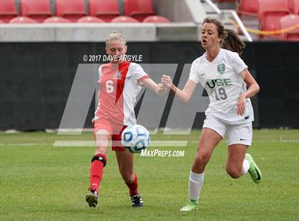 Thumbnail 3 in Syracuse vs. American Fork (UHSAA 6A Final) photogallery.