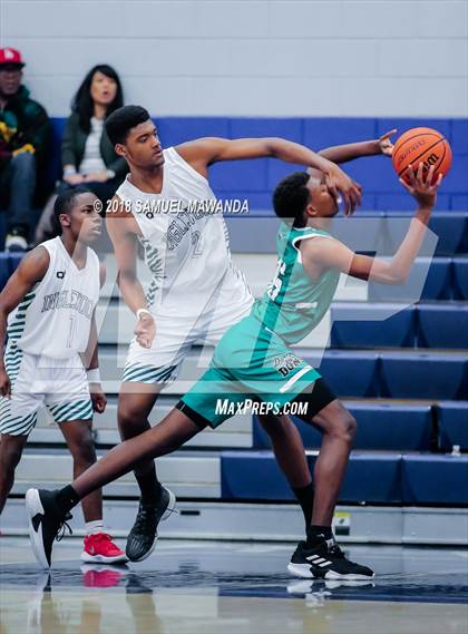 Thumbnail 1 in  Dorsey vs Inglewood (Sierra Canyon Invitational) photogallery.