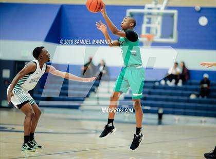 Thumbnail 2 in  Dorsey vs Inglewood (Sierra Canyon Invitational) photogallery.