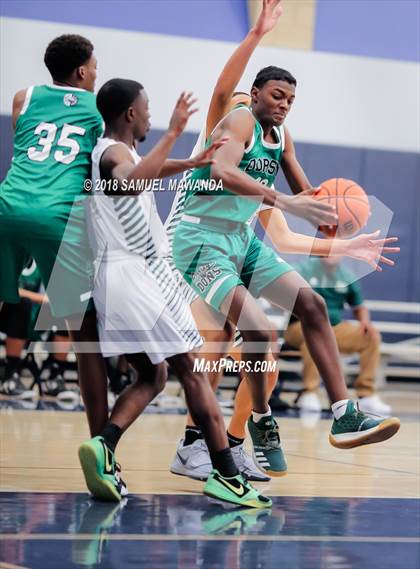 Thumbnail 2 in  Dorsey vs Inglewood (Sierra Canyon Invitational) photogallery.