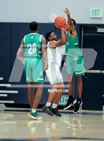 Thumbnail 3 in  Dorsey vs Inglewood (Sierra Canyon Invitational) photogallery.