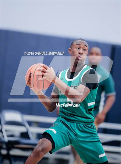 Thumbnail 3 in  Dorsey vs Inglewood (Sierra Canyon Invitational) photogallery.