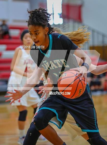 Thumbnail 1 in Onate vs. Albuquerque Academy (Albuquerque Academy Joe Armijo Basketball Classic) photogallery.