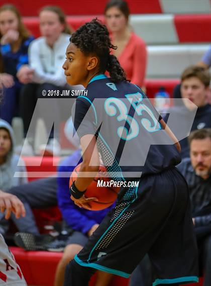 Thumbnail 1 in Onate vs. Albuquerque Academy (Albuquerque Academy Joe Armijo Basketball Classic) photogallery.