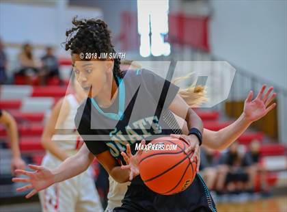 Thumbnail 2 in Onate vs. Albuquerque Academy (Albuquerque Academy Joe Armijo Basketball Classic) photogallery.