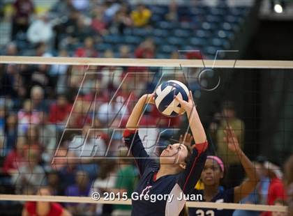 Thumbnail 3 in Teurlings Catholic vs. Ursuline Academy (LHSAA Division III Semifinal) photogallery.