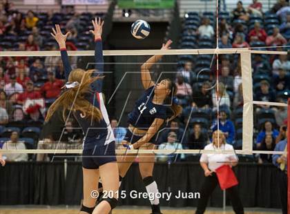 Thumbnail 1 in Teurlings Catholic vs. Ursuline Academy (LHSAA Division III Semifinal) photogallery.