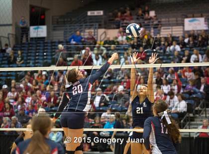 Thumbnail 3 in Teurlings Catholic vs. Ursuline Academy (LHSAA Division III Semifinal) photogallery.