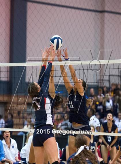 Thumbnail 3 in Teurlings Catholic vs. Ursuline Academy (LHSAA Division III Semifinal) photogallery.