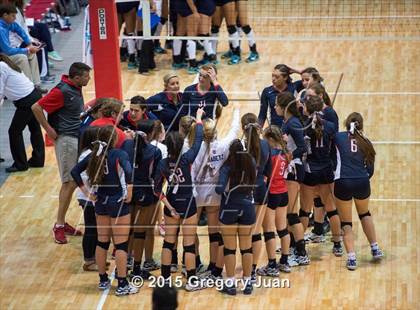 Thumbnail 3 in Teurlings Catholic vs. Ursuline Academy (LHSAA Division III Semifinal) photogallery.