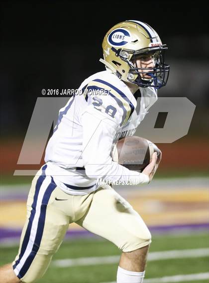 Thumbnail 1 in Covington @ Hahnville (LHSAA 5A 1st Round) photogallery.