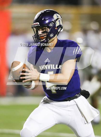 Thumbnail 1 in Covington @ Hahnville (LHSAA 5A 1st Round) photogallery.