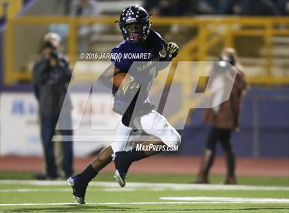 Thumbnail 3 in Covington @ Hahnville (LHSAA 5A 1st Round) photogallery.