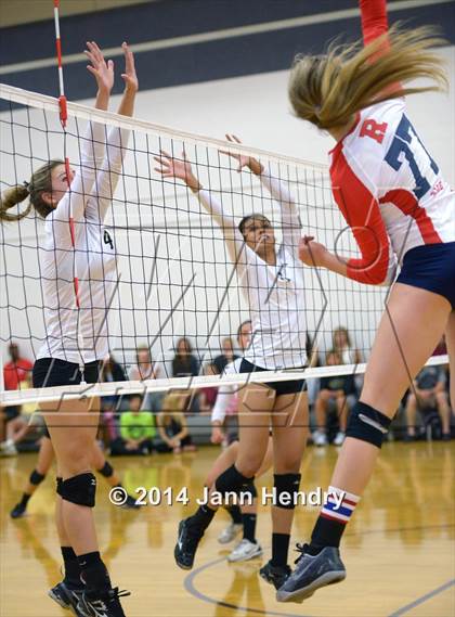 Thumbnail 2 in Redondo Union vs. Archbishop Mitty (Durango Fall Classic) photogallery.