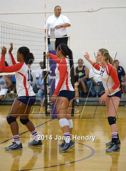 Thumbnail 3 in Redondo Union vs. Archbishop Mitty (Durango Fall Classic) photogallery.