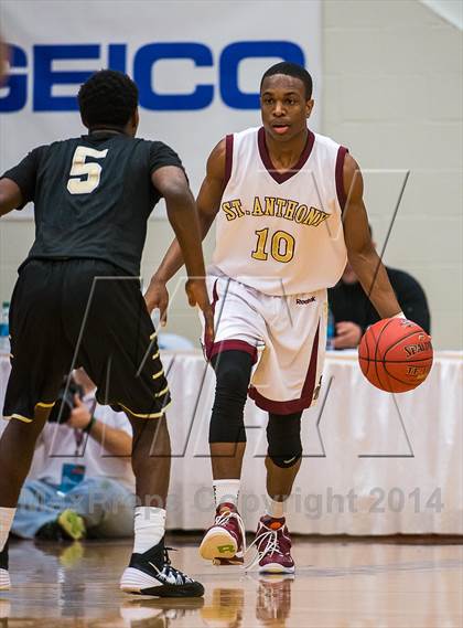 Thumbnail 1 in Paul VI vs. St. Anthony (Spalding Hoophall Classic) photogallery.