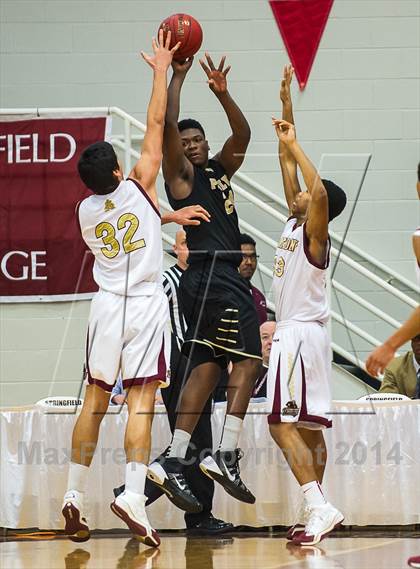 Thumbnail 2 in Paul VI vs. St. Anthony (Spalding Hoophall Classic) photogallery.