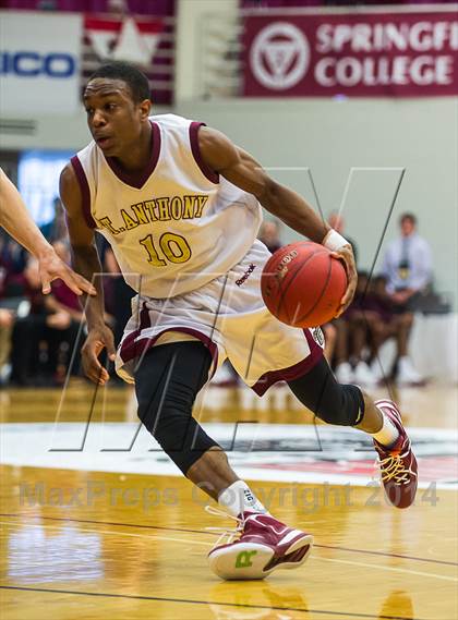 Thumbnail 1 in Paul VI vs. St. Anthony (Spalding Hoophall Classic) photogallery.