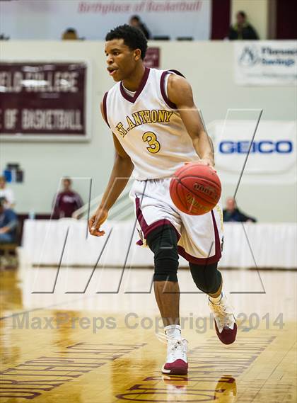 Thumbnail 1 in Paul VI vs. St. Anthony (Spalding Hoophall Classic) photogallery.