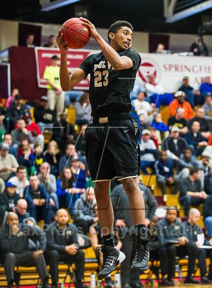 Thumbnail 2 in Paul VI vs. St. Anthony (Spalding Hoophall Classic) photogallery.