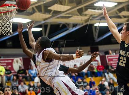Thumbnail 1 in Paul VI vs. St. Anthony (Spalding Hoophall Classic) photogallery.