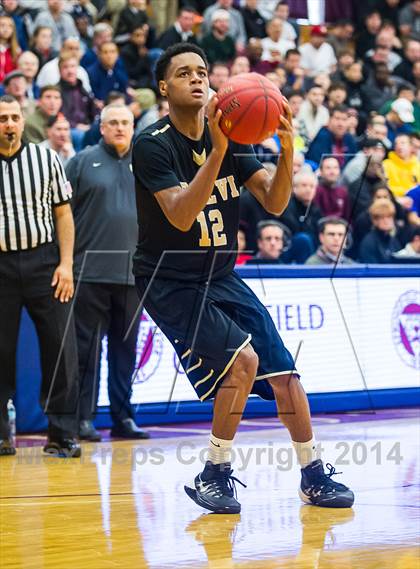 Thumbnail 2 in Paul VI vs. St. Anthony (Spalding Hoophall Classic) photogallery.