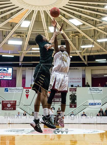 Thumbnail 1 in Paul VI vs. St. Anthony (Spalding Hoophall Classic) photogallery.