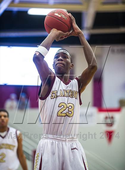 Thumbnail 2 in Paul VI vs. St. Anthony (Spalding Hoophall Classic) photogallery.