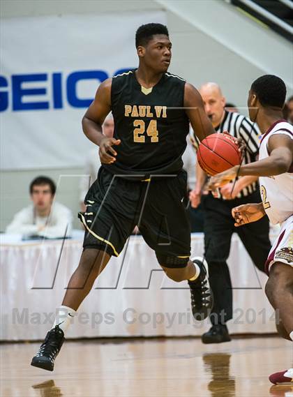 Thumbnail 1 in Paul VI vs. St. Anthony (Spalding Hoophall Classic) photogallery.